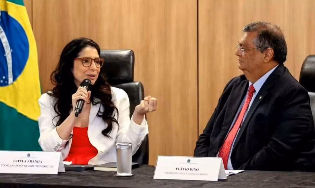 Nunes Marques freia atuação de ministra em processos de propaganda no TSE
