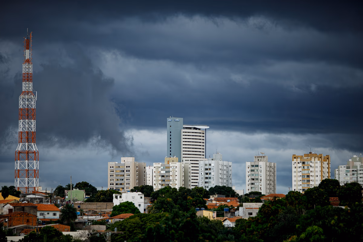 Formação de ciclone extratropical é prevista e pode causar chuvas fortes no Brasil