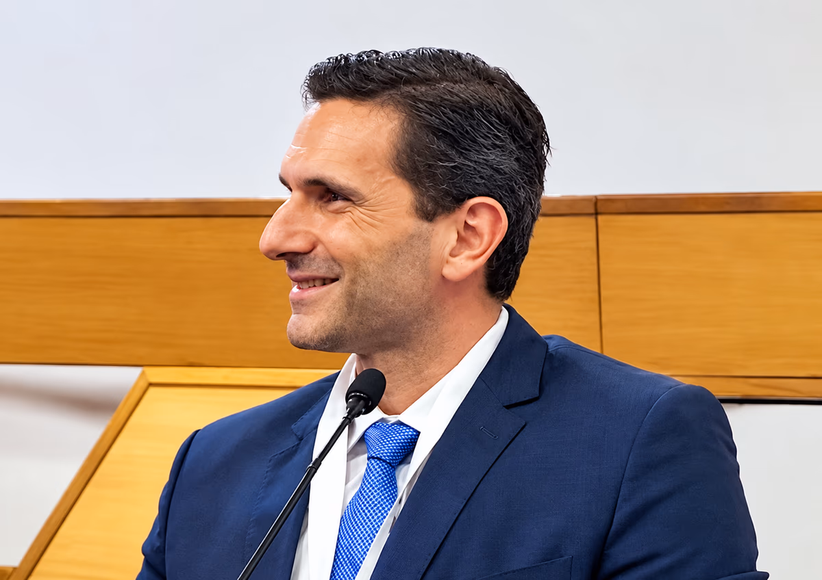 Chefão da Globo é demitido após conversas 'inadequadas' com banqueiro virem à tona