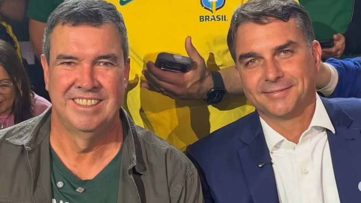 Riedel entra em campo por Flávio Bolsonaro e acende disputa do 2º turno em Brasília