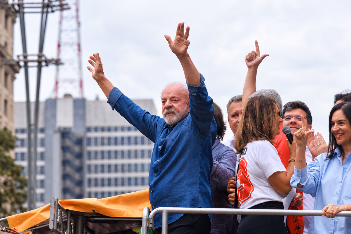 Lula não apresenta documentos de sigilo bancário e fiscal prometidos ao TSE, diz ex-procurador