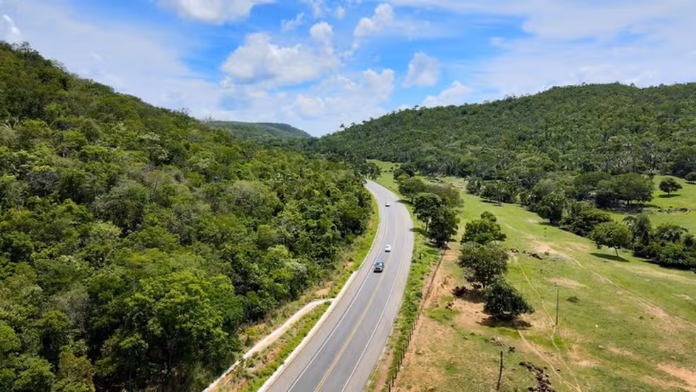 Caminhões têm tráfego restrito em rodovias de MT no feriado de Nossa Senhora Aparecida