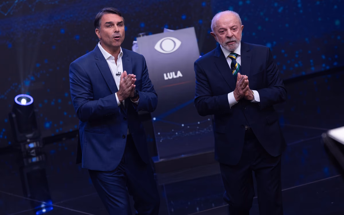 A cortina de fumaça e o silêncio que ecoa nas urnas